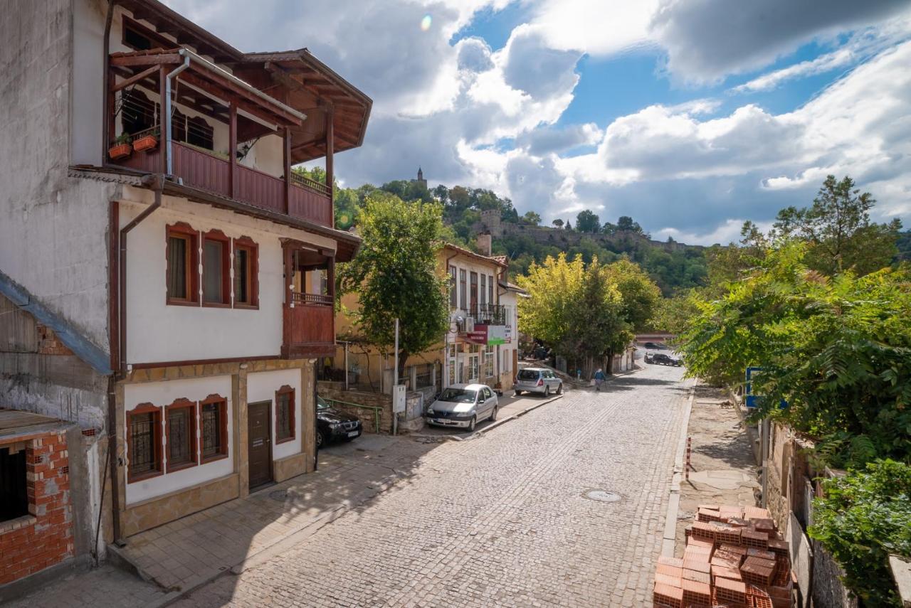 The Gallery Guest House - Garden And Garage Veliko Tarnovo Exterior photo